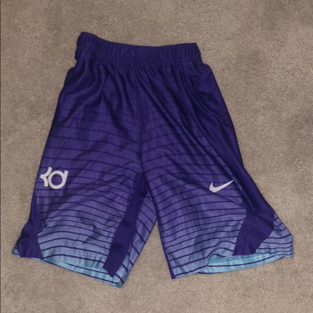 KD badketball shorts